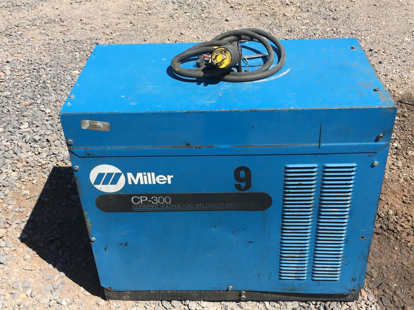 ./imagenes/INVOICE/2019/16914/SOLDADORA MILLER CP-300 (12).JPG